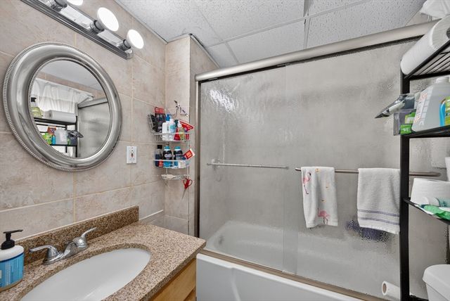 8 Gilman Street, Worcester, MA 01605