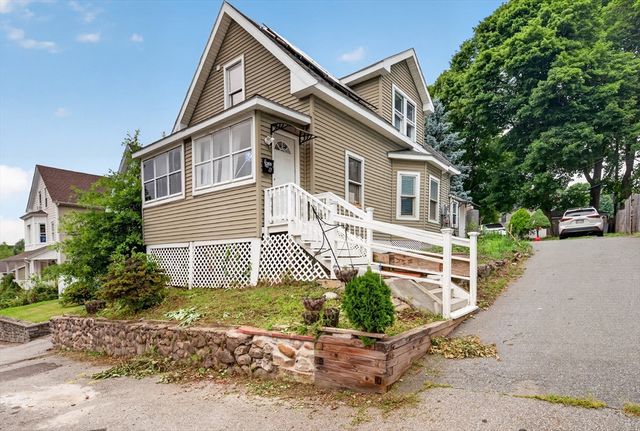 8 Gilman Street, Worcester, MA 01605