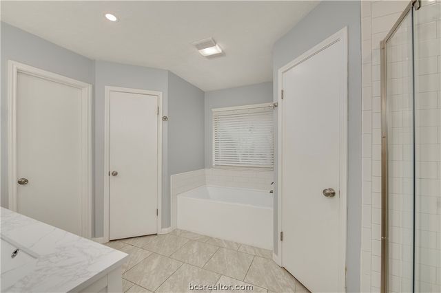 2009 Cobblestone Lane, Bryan, TX 77807
