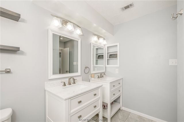 2009 Cobblestone Lane, Bryan, TX 77807