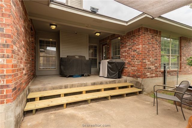 2009 Cobblestone Lane, Bryan, TX 77807