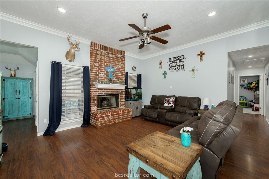 2009 Cobblestone Lane, Bryan, TX 77807 — photo 5