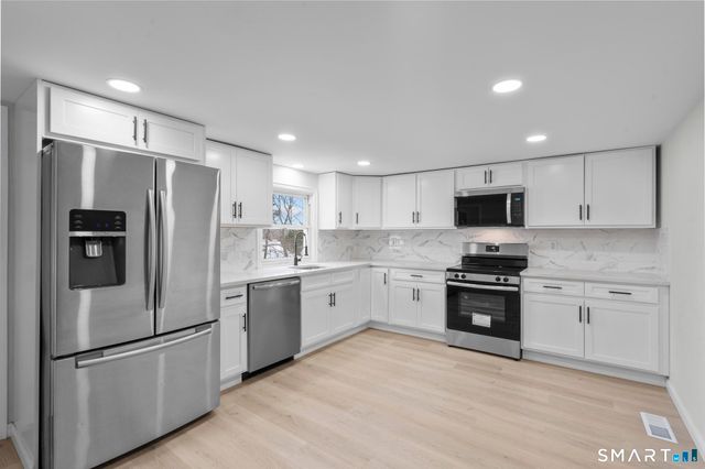 40 Sorensen Road, West Haven, CT 06516