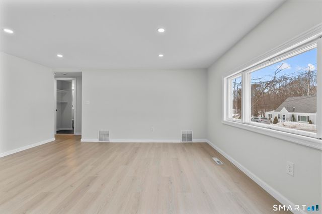 40 Sorensen Road, West Haven, CT 06516