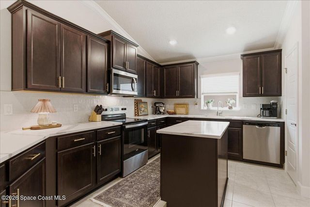 1198 Soleway Avenue NW, Palm Bay, FL 32907