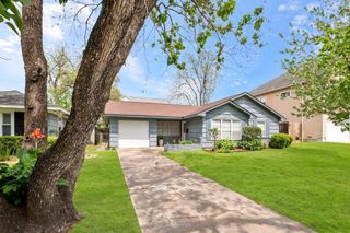 5232 Mimosa Drive, Bellaire, TX 77401