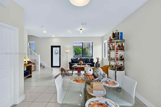 4426 NW 83rd Pkwy, Doral, FL 33166