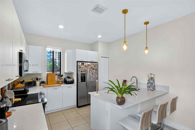 4426 NW 83rd Pkwy, Doral, FL 33166