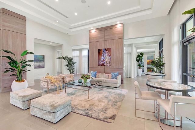 4426 NW 83rd Pkwy, Doral, FL 33166