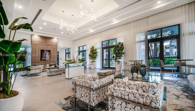 4426 NW 83rd Pkwy, Doral, FL 33166