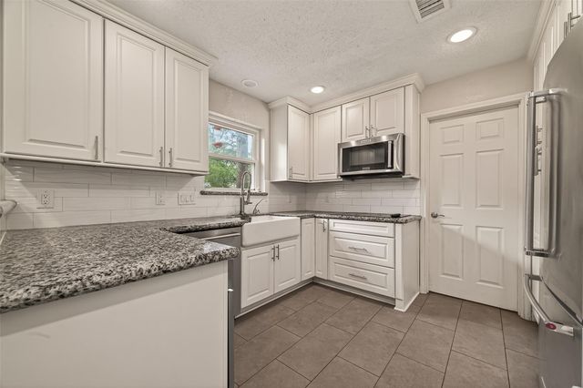 14507 Ravenhurst Lane, Houston, TX 77070