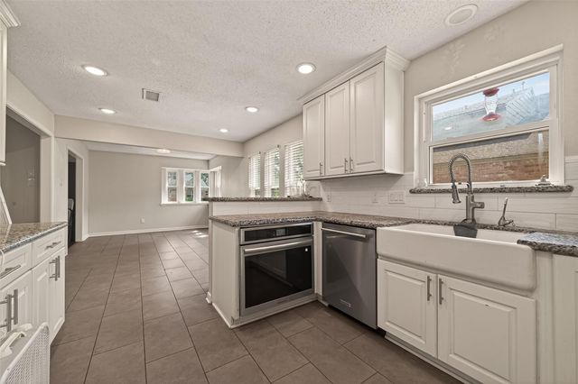 14507 Ravenhurst Lane, Houston, TX 77070