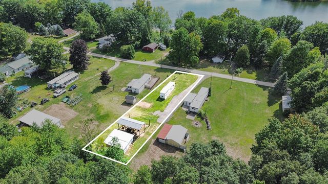 6662 Lorne Drive, Pentwater, MI 49449