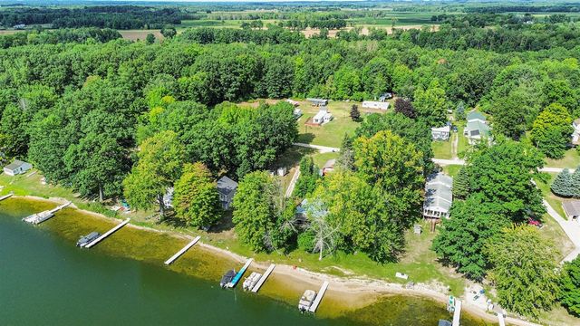 6662 Lorne Drive, Pentwater, MI 49449