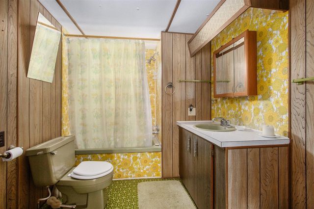 6662 Lorne Drive, Pentwater, MI 49449