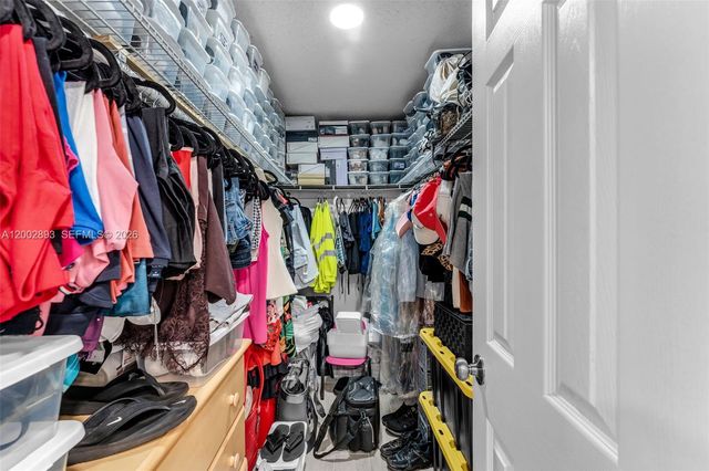 13700 SW 62nd St 244, Miami, FL 33183