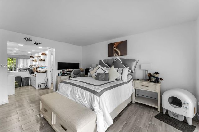 13700 SW 62nd St 244, Miami, FL 33183