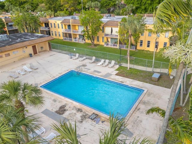 13700 SW 62nd St 244, Miami, FL 33183