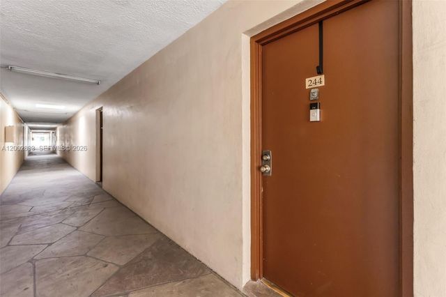 13700 SW 62nd St 244, Miami, FL 33183