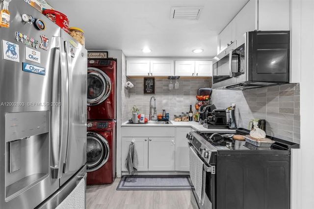 13700 SW 62nd St 244, Miami, FL 33183