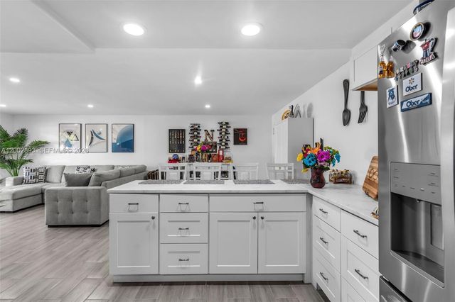 13700 SW 62nd St 244, Miami, FL 33183