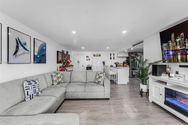 13700 SW 62nd St 244, Miami, FL 33183