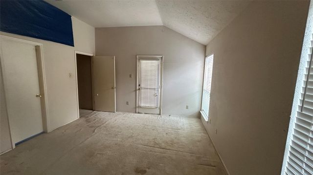 1802 Pinewood Park Drive, Missouri City, TX 77489