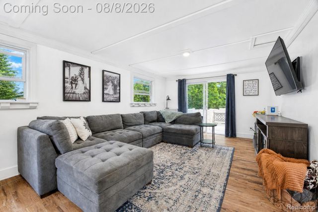 1412 Morningdove Road, Wixom, MI 48393