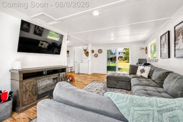1412 Morningdove Road, Wixom, MI 48393