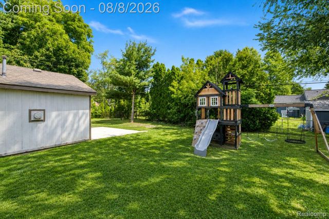 1412 Morningdove Road, Wixom, MI 48393