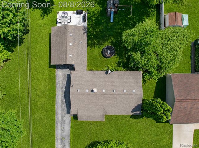 1412 Morningdove Road, Wixom, MI 48393