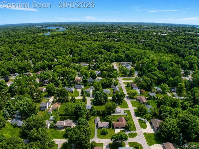 1412 Morningdove Road, Wixom, MI 48393