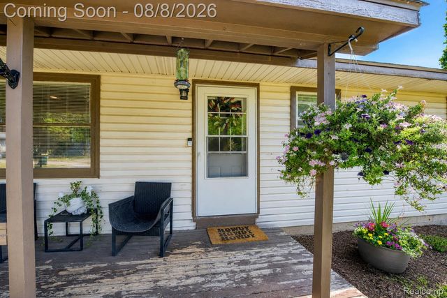 1412 Morningdove Road, Wixom, MI 48393
