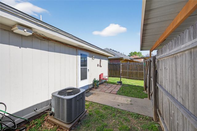 1032 Tennessee Trail, Arlington, TX 76017