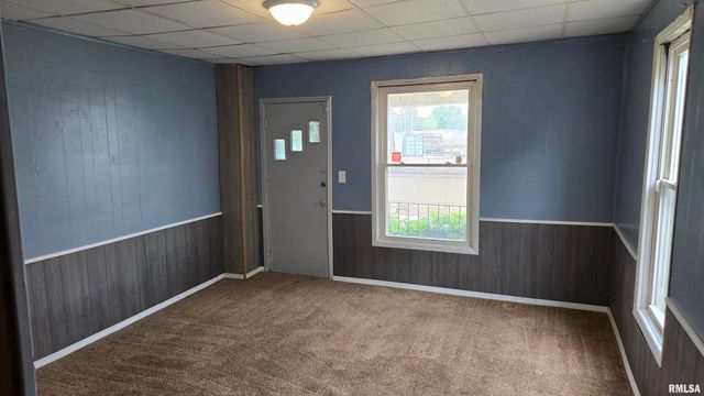 1606 SANGAMON Avenue, Springfield, IL 62702