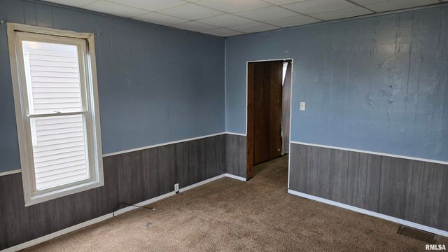 1606 SANGAMON Avenue, Springfield, IL 62702