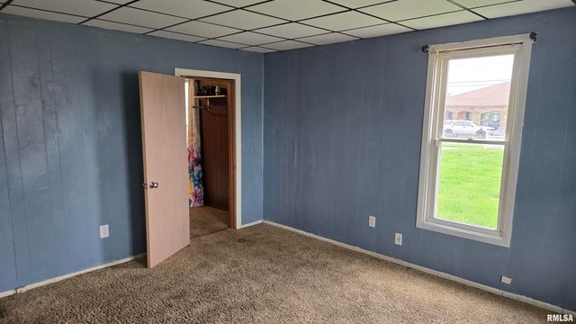 1606 SANGAMON Avenue, Springfield, IL 62702