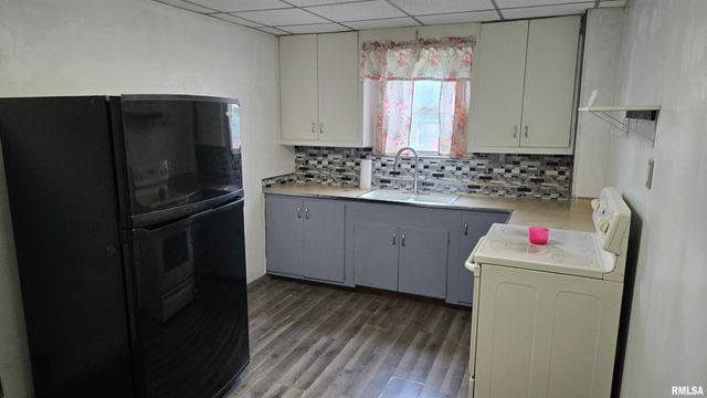 1606 SANGAMON Avenue, Springfield, IL 62702