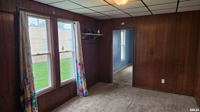 1606 SANGAMON Avenue, Springfield, IL 62702