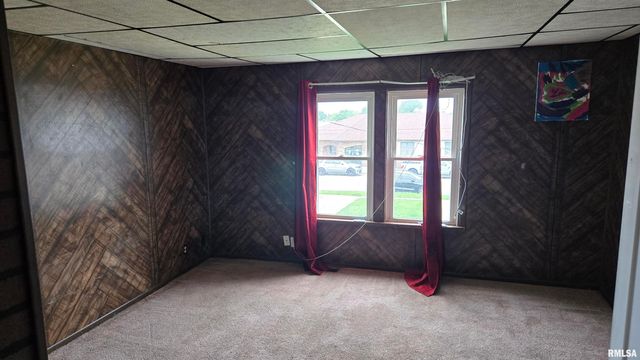 1606 SANGAMON Avenue, Springfield, IL 62702