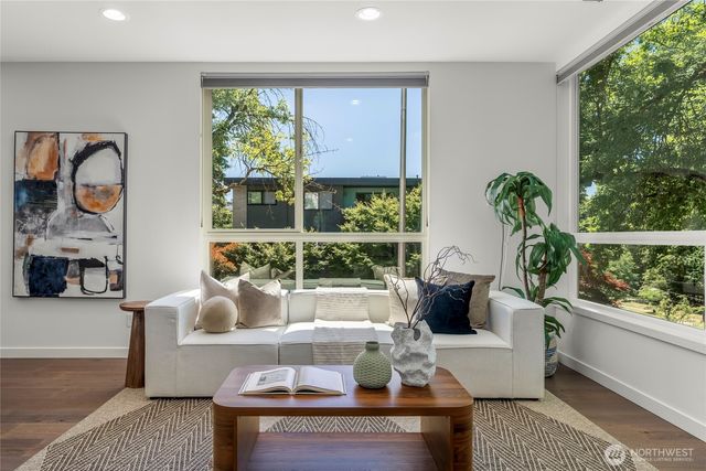 110 22nd Avenue S, Seattle, WA 98144
