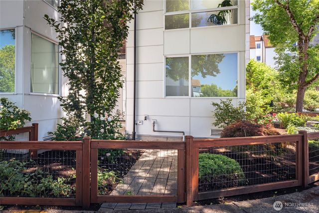 110 22nd Avenue S, Seattle, WA 98144