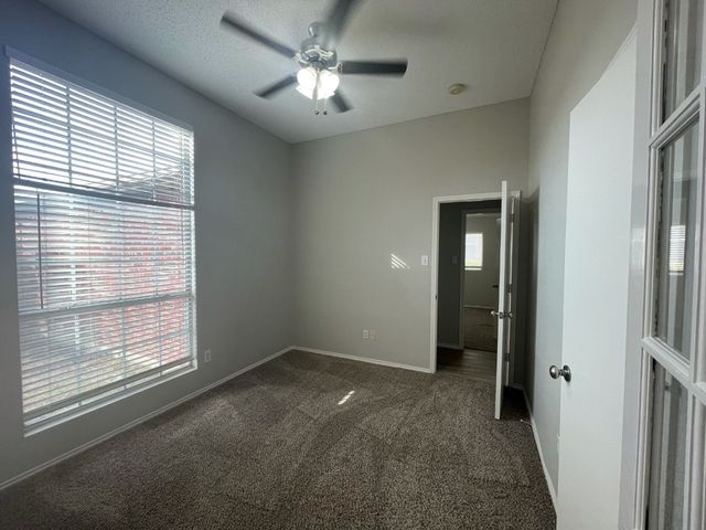 7709 Amsterdam Lane, Arlington, TX 76002