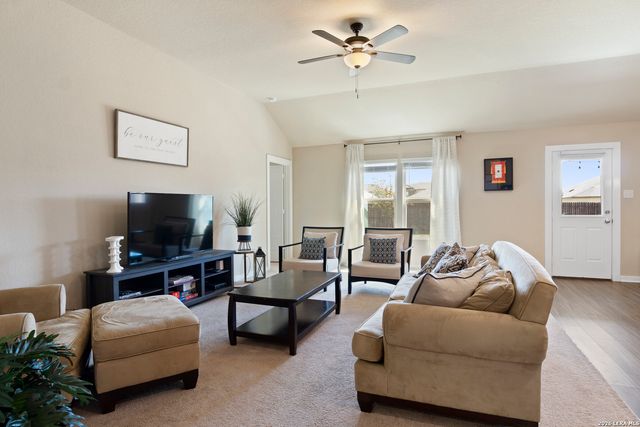 6830 Diamond, San Antonio, TX 78242