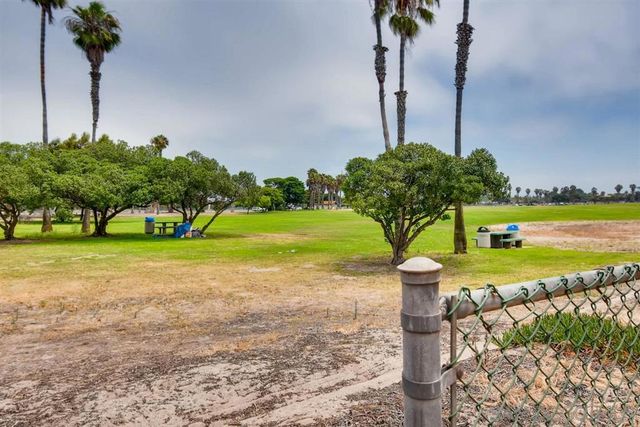 4764 W Point Loma Blvd W, San Diego, CA 92107