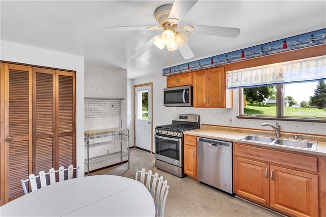 115 Montgomery Dr, Pine Twp, PA 15090