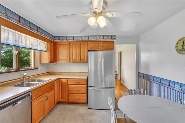 115 Montgomery Dr, Pine Twp, PA 15090
