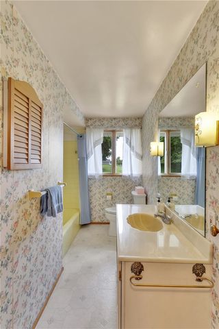 115 Montgomery Dr, Pine Twp, PA 15090