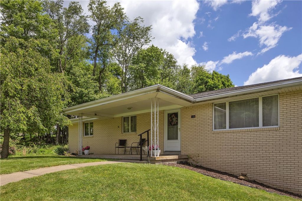 115 Montgomery Dr, Pine Twp, PA 15090