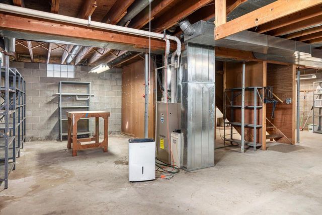 N6213 Fox STREET, Onalaska, WI 54650